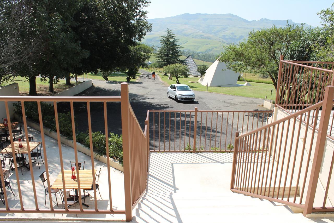 Pyramids Motel Van Reenen Екстер'єр фото