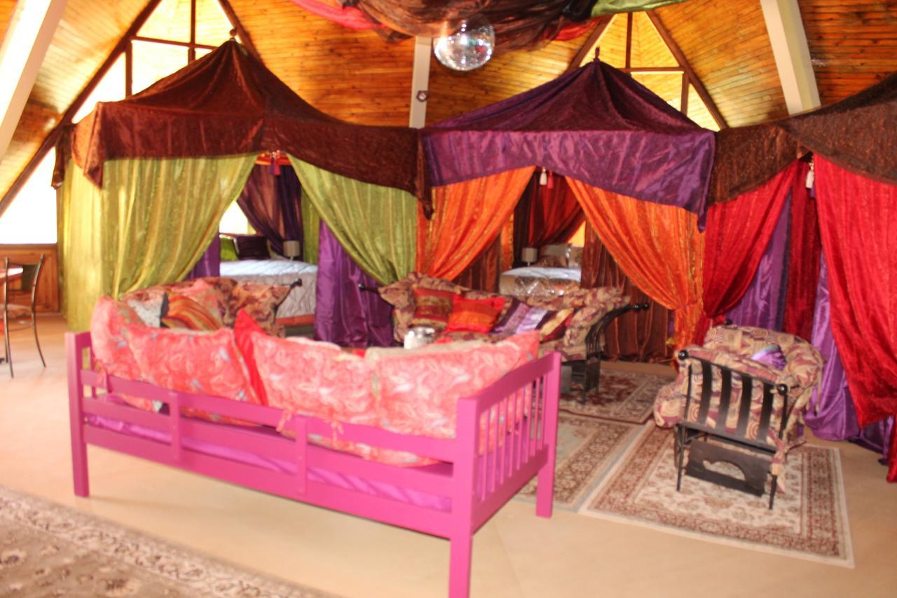 Pyramids Motel Van Reenen Екстер'єр фото