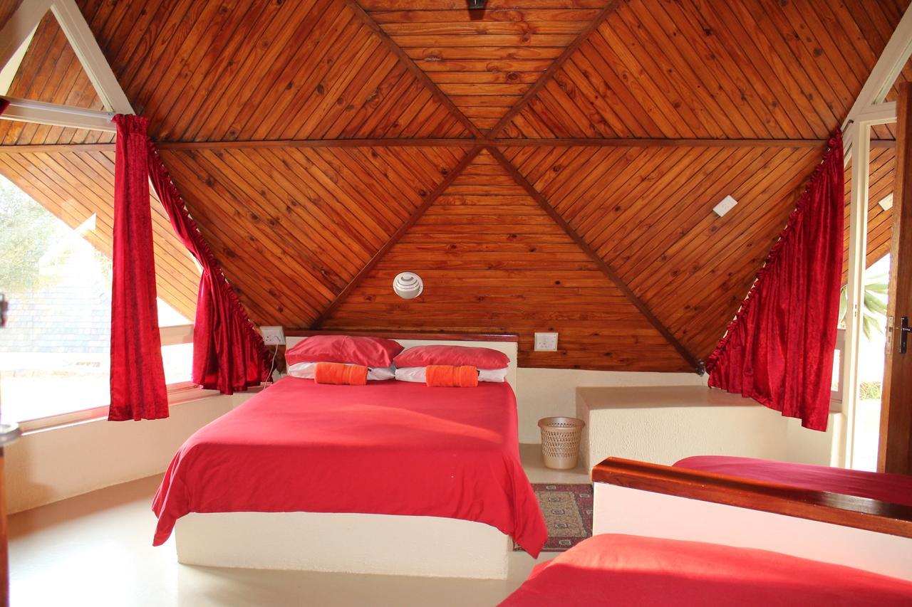 Pyramids Motel Van Reenen Екстер'єр фото